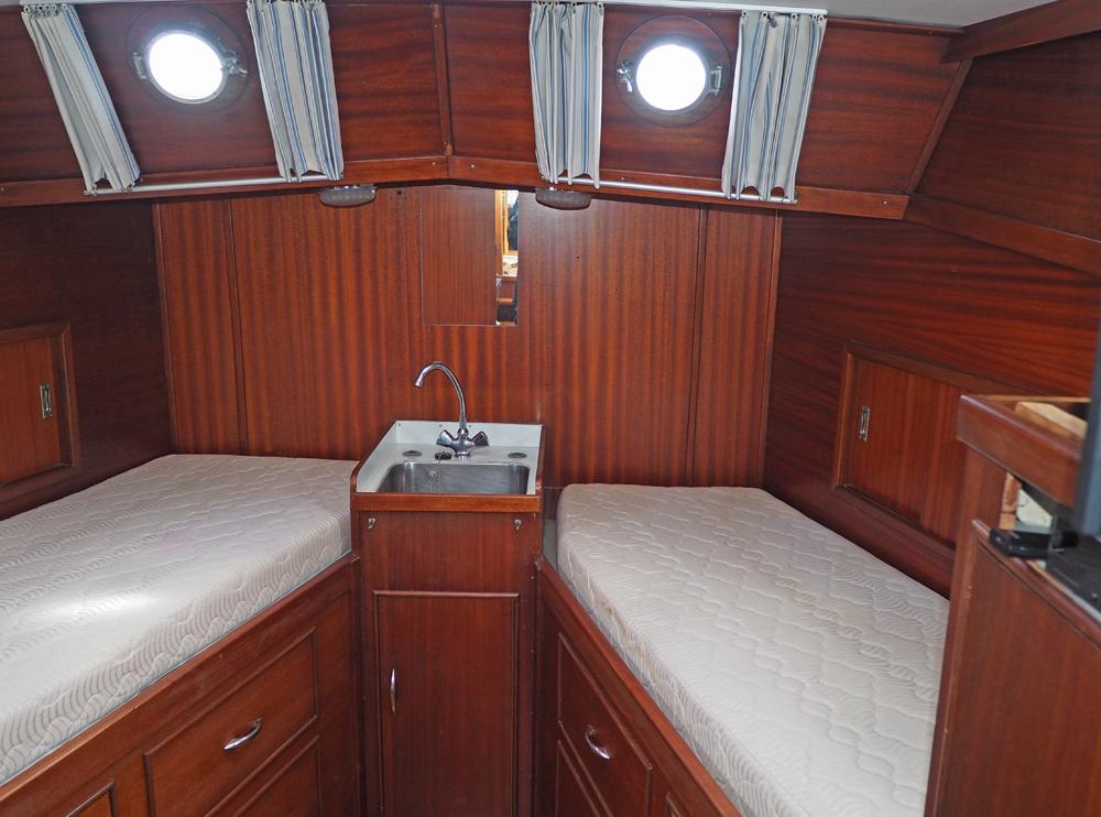 Cabin en avant, H&eacute;bergements